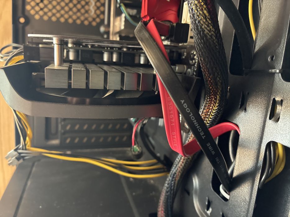 Placa Gráfica ZOTAC GEFORCE RTX 4060 ti