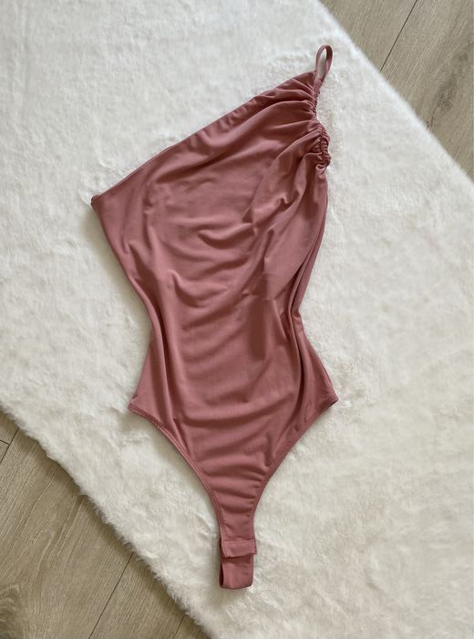 Body na jedno ramię XS 34 gina tricot brudny róż coquette