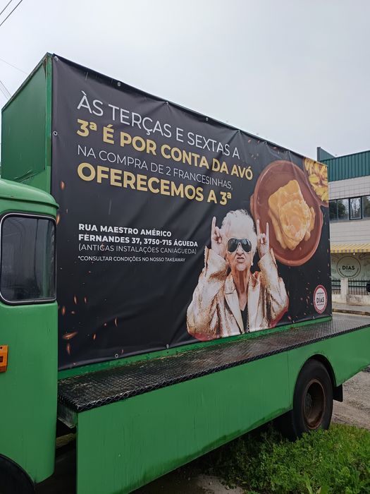 Carrinha de publicidade