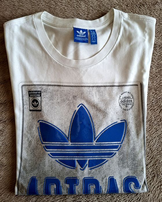 Camisola adidas,  modelo americano