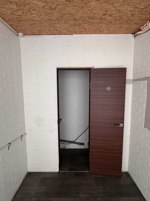 Оренда, кутовий фасад, 55 м2, вул. Афанасьєва