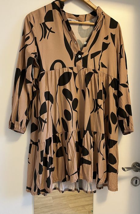 Brązowa krótka sukienka Unisono