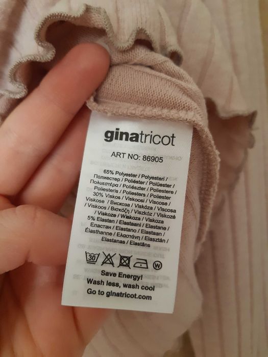 Przejściowy krótki sweterek Crop Top Gina Tricot