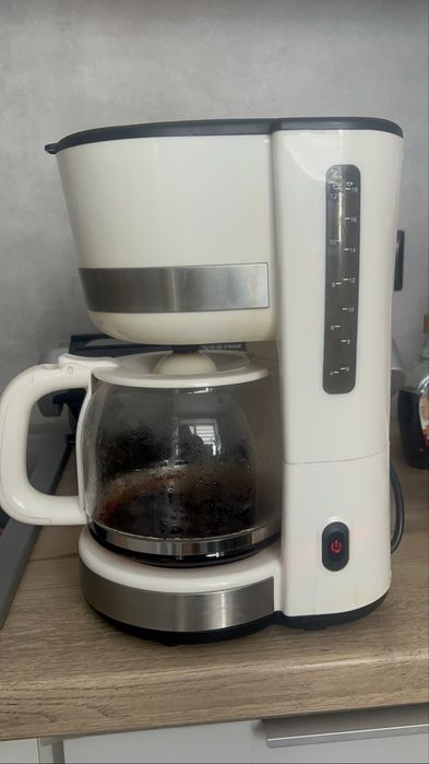 Продам кавоварку, в нарному стані