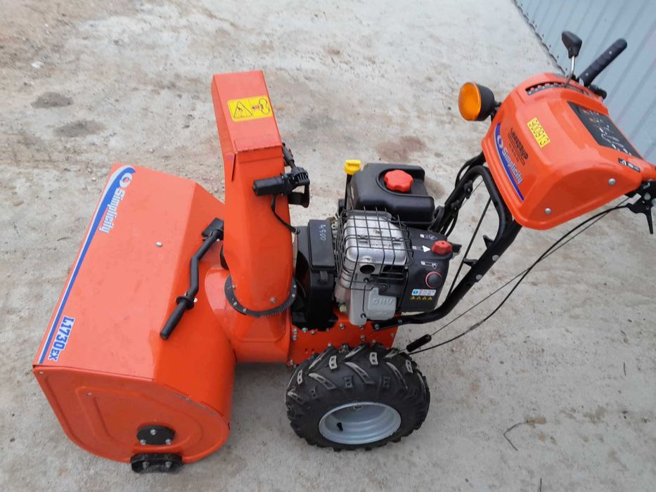 Odsniezarka Simplicity-Nowa z silnikem Briggs & Stratton