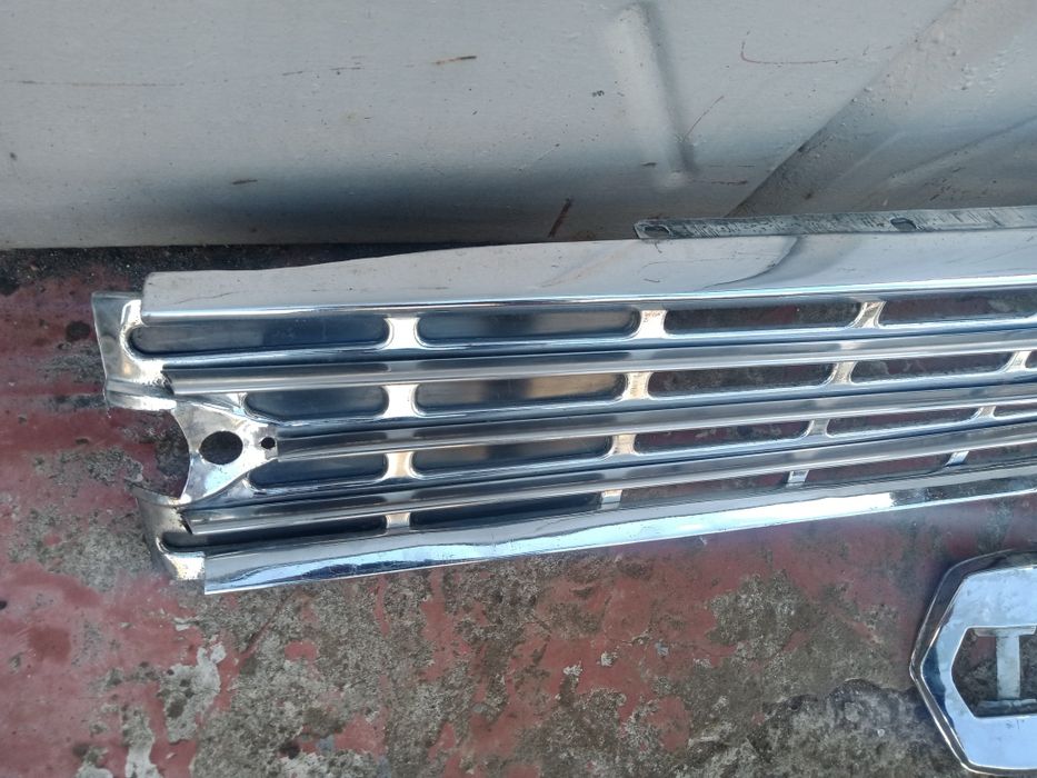 Передняя решетка на 403 ИЭ  МОСКВИЧ ИЭ экспортная