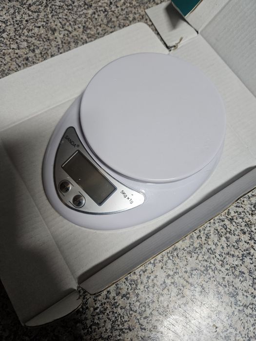 Molduras bolos e tartes com balanca ...20 eur tudo