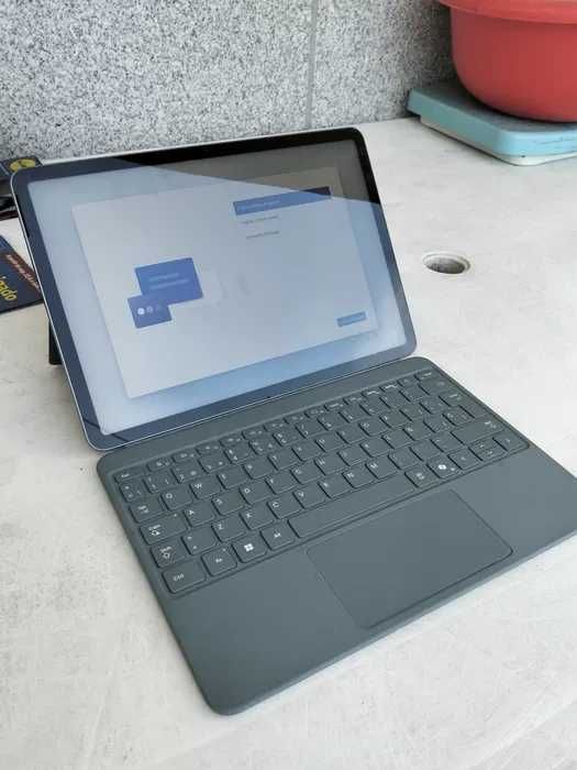 Microsoft Surface Pro 12" Snapdragon X Plus 16GB 512GB + extras