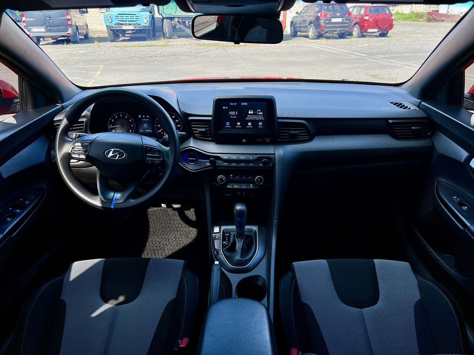 Hyundai Veloster