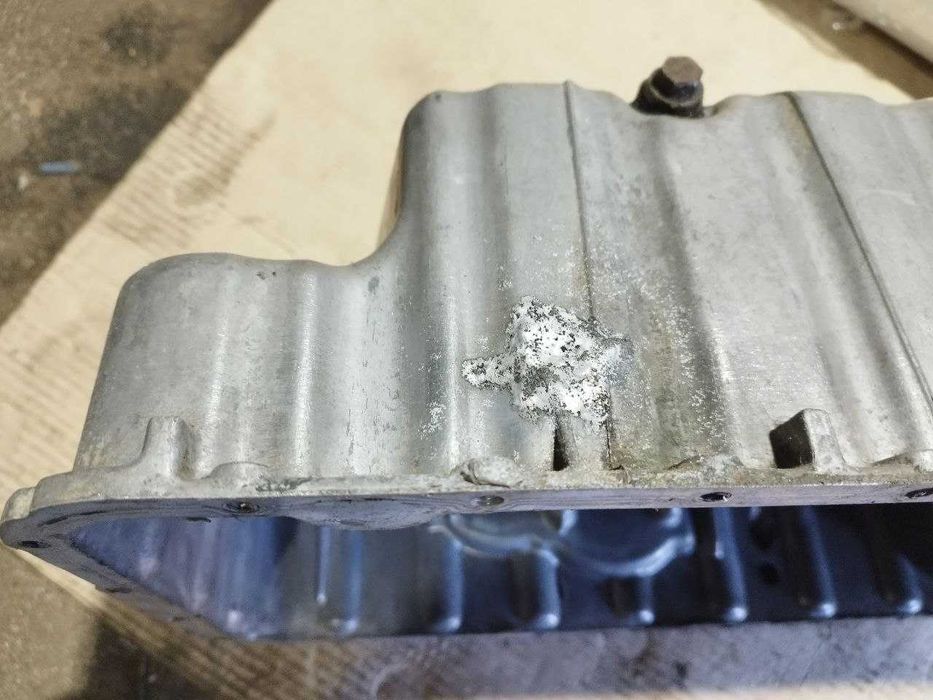 Піддон двигуна Mercedes Vito 638 2.2 CDI – гарний стан