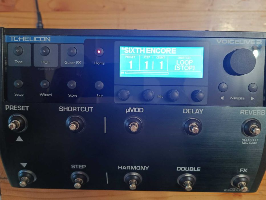 Процесор Ефектів TC-HELICON VOICE LIVE 2- Ideal!