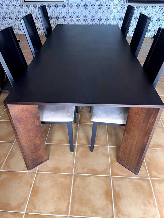Mesa de Jantar em Madeira Maciça + 6 Cadeiras