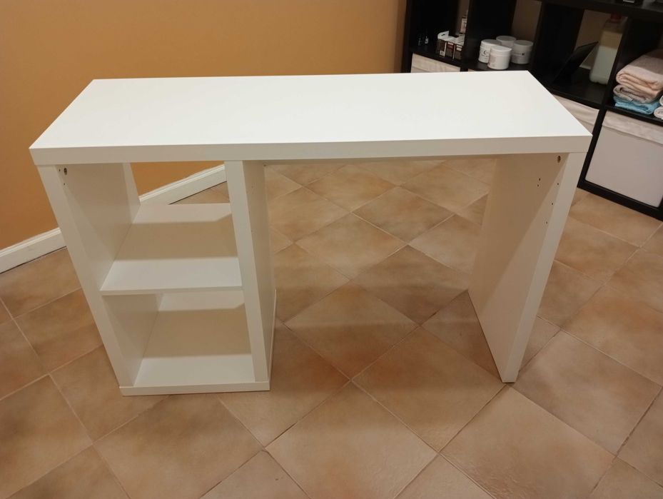 Secretária+cadeira giratória