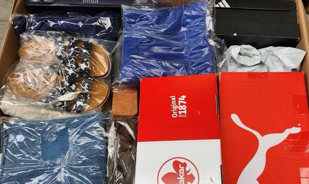 Boxy z ubraniami znane marki Outlet Paula nowe