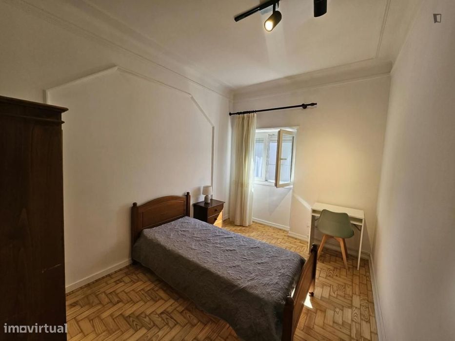 Quarto - localizado em Sé de Braga e São Lázaro Braga