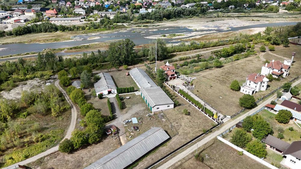 ПРОДАЖ МАЙНОВОГО КОМПЛЕКСУ в селі Нересниця, Тячівського району, Закарпатської області