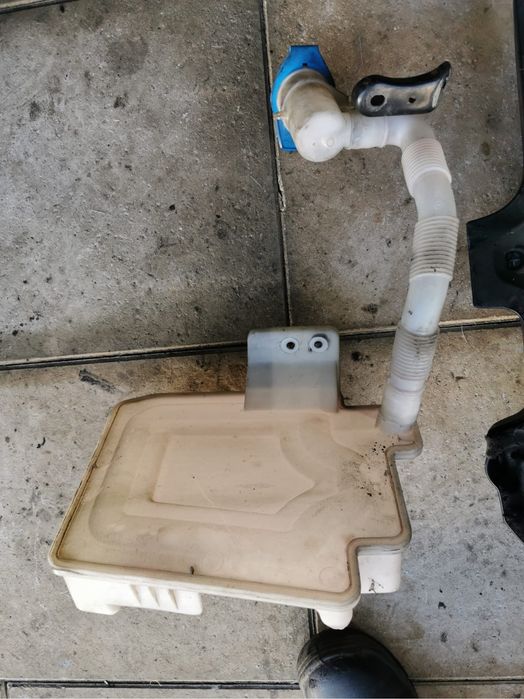 Skoda octavia deposito agua esguichos