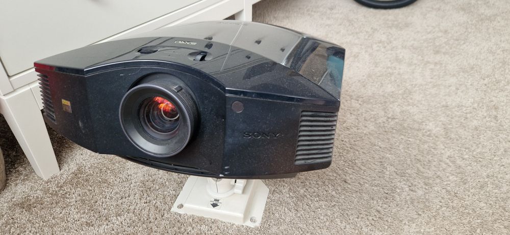 Sony projektor VPL-HW10