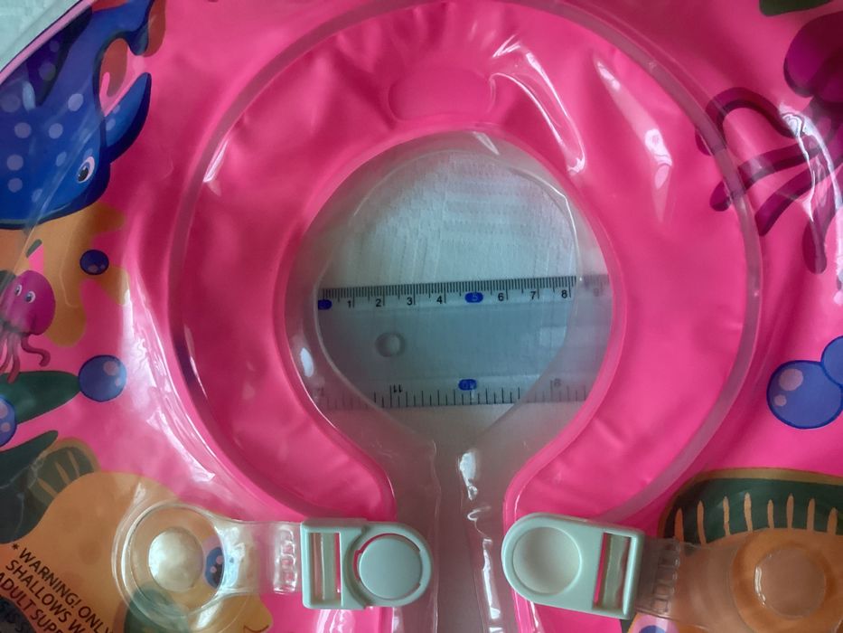 Круг для плавания младенцев