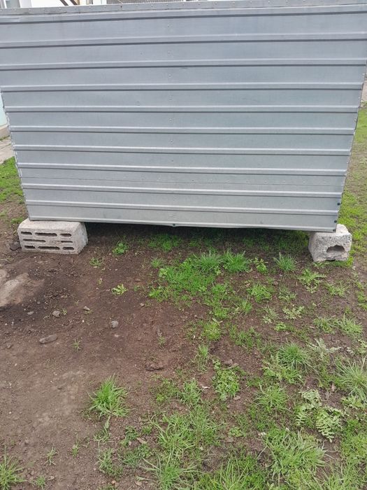 Продаю оцинкованный Кунг (будка)на легковой автомобильный  прицеп