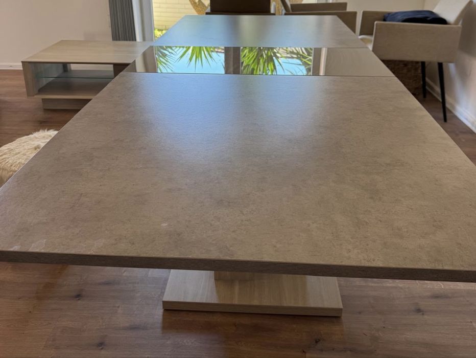Móveis de sala , mesa de centro, mesa de jantar e aparador