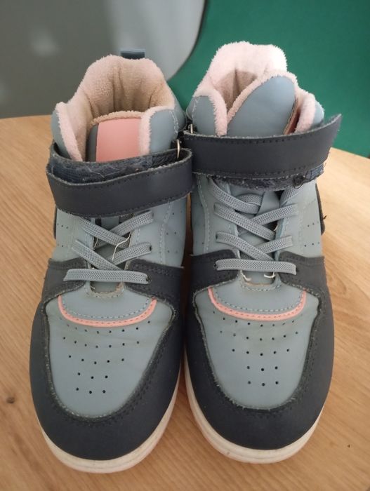 Buty na jesień dla dziewczynki r. 34