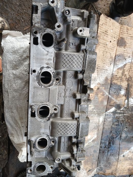 Головка пежо партнёр Ситроен берлинго 1.6 дизель 9655911480