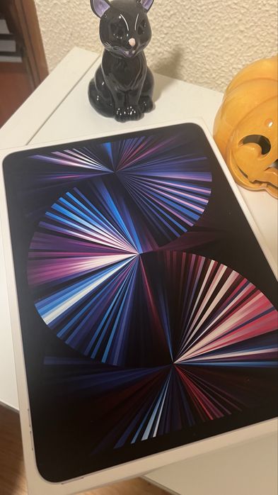 iPad Pro (2021, M1 series) + Apple Pencil