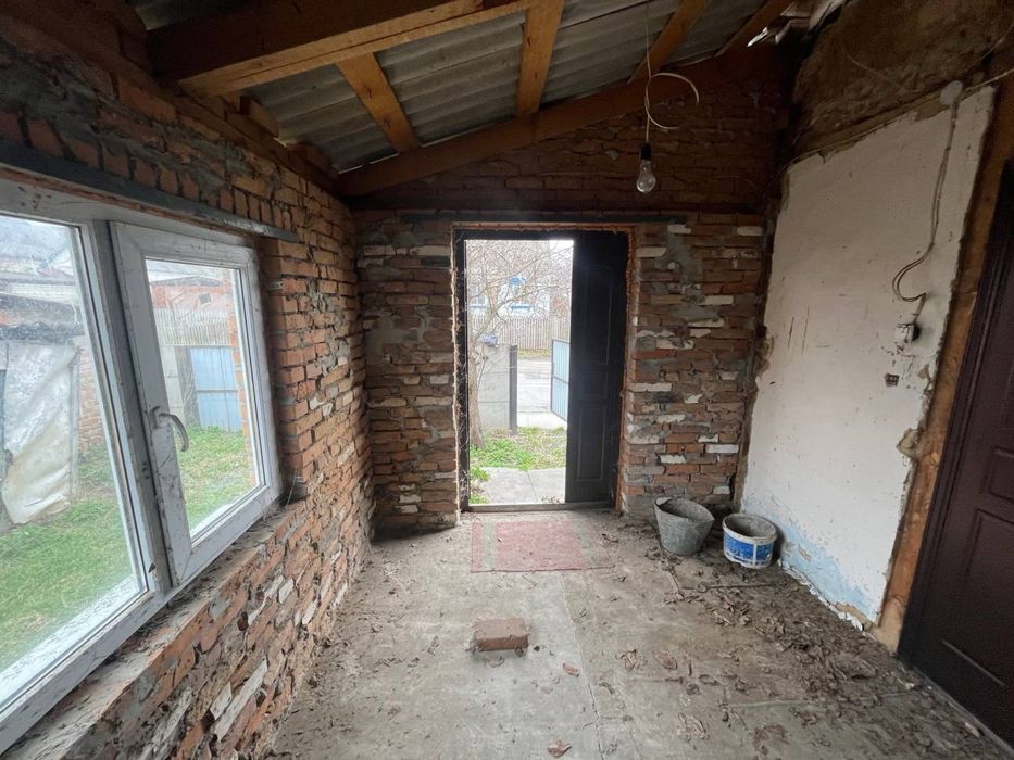 Частина будинку Тараща