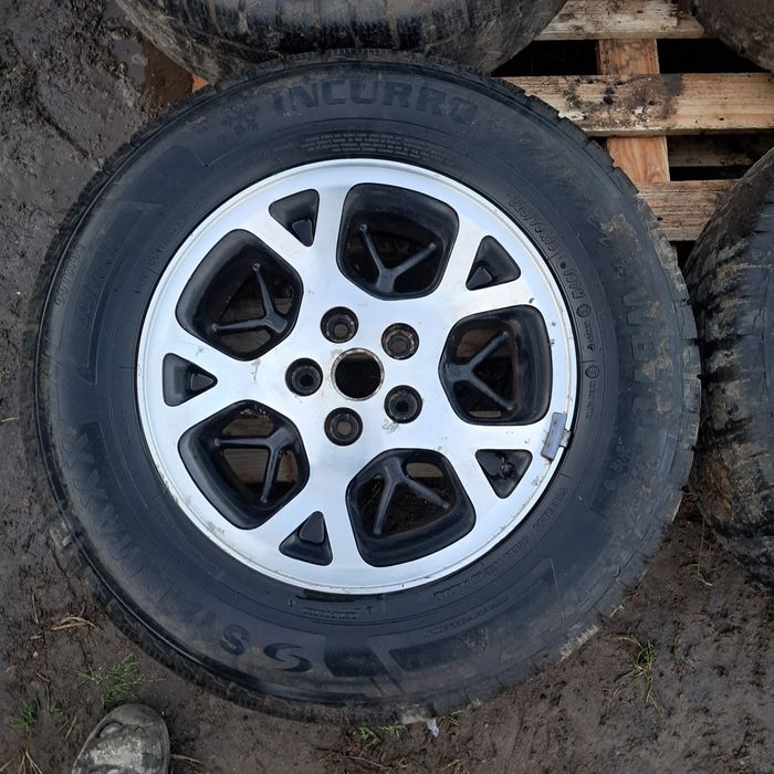 Felgi z oponami jeep Grand Cherokee zj