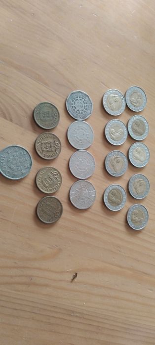 18 moedas de escudos - várias datas