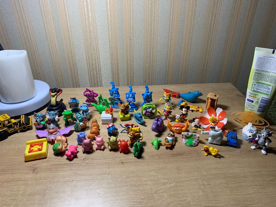 Игрушки киндер сюрприз