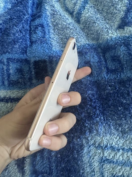 айфон 8 64гб акб 87%