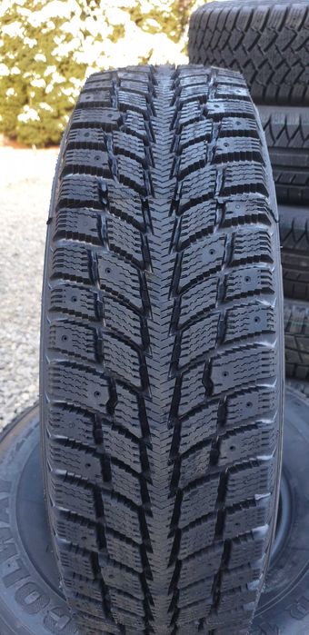 235/75R15 NHK Colway c Trax nk2