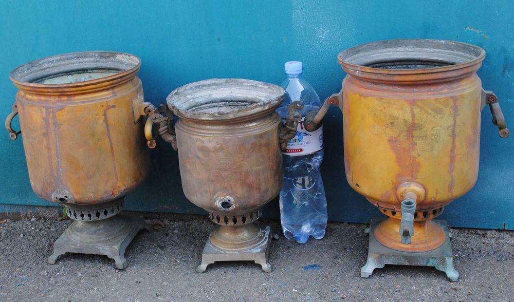 Вазони кашпо для квітів в сад на дачу з корпусів антик. самоварів