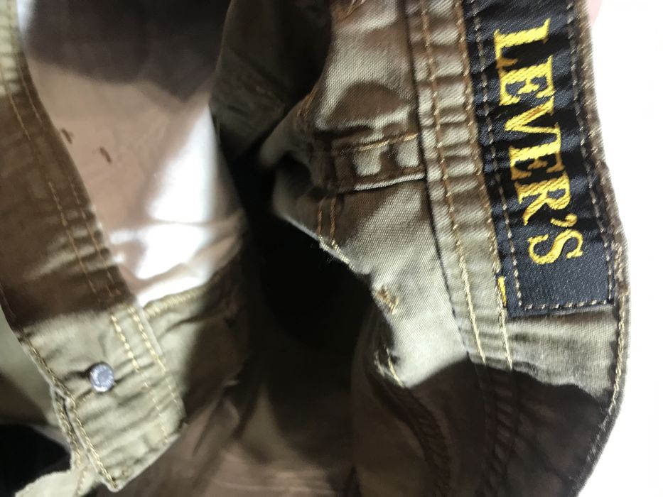 Продам джинси (нові)