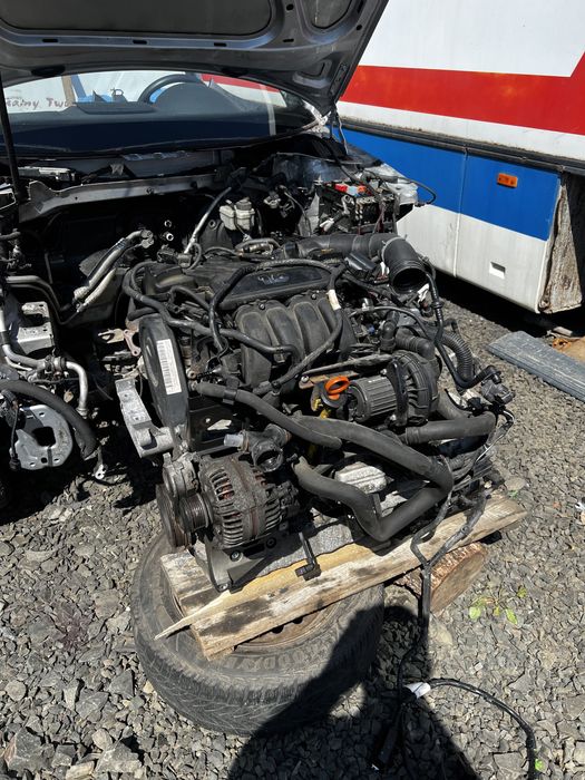 Двигатель 1.6 BGU двигун 1.6 MPI автошрот