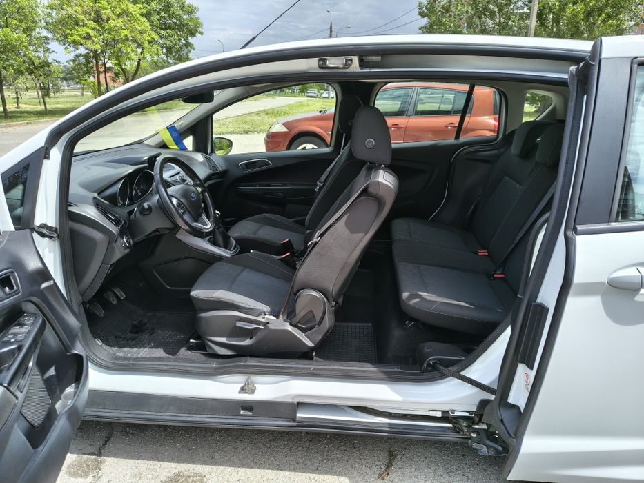 Ford B-max власник