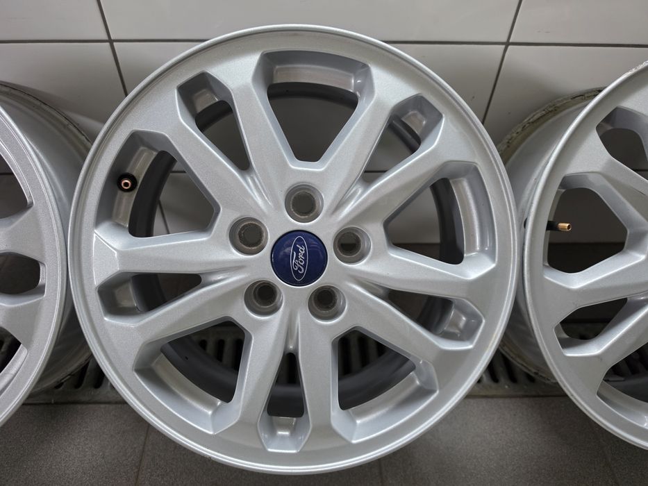 Wysyłka 16 5x108 Ford Kuga Focus C-MAX Grand S-Max Mondeo Volvo