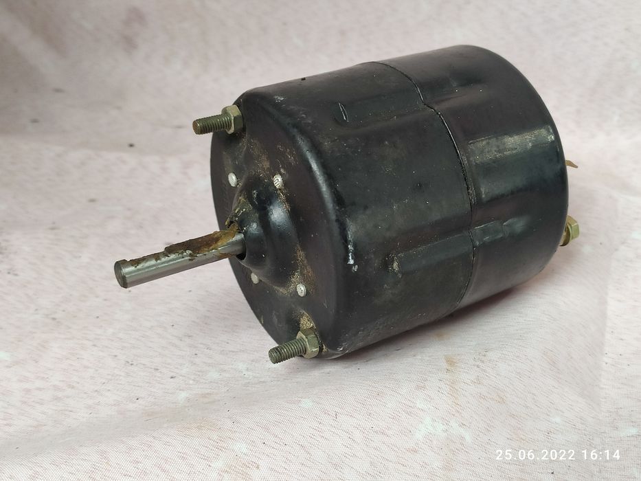 Электродвигатель 24 V,подшипники