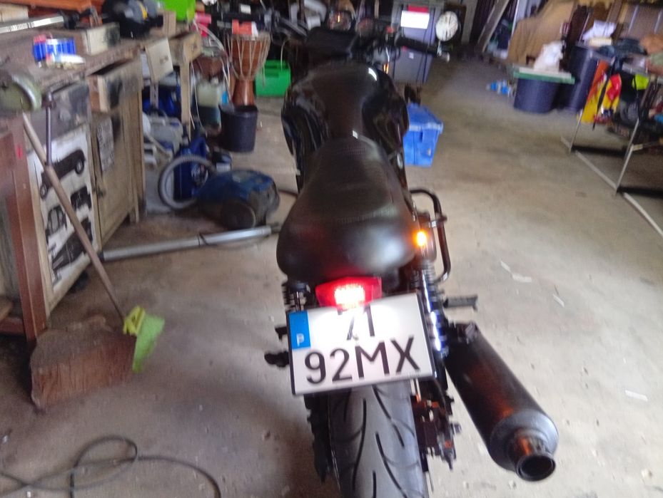 Vendo CB 500 custom.