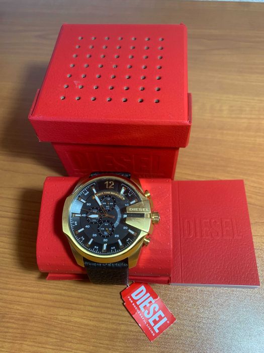 Relógio Diesel Preto & Dourado