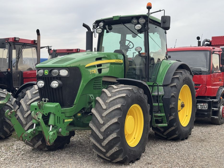 Ciągnik JOHN DEERE 7730 - 2009 rok, PNEUMATYKA, TUZ,