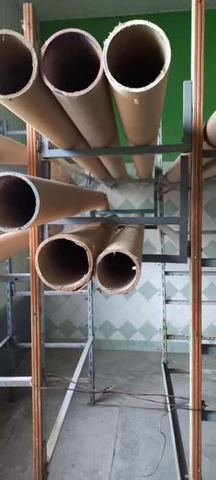 Стелаж металевий міцний дуже.