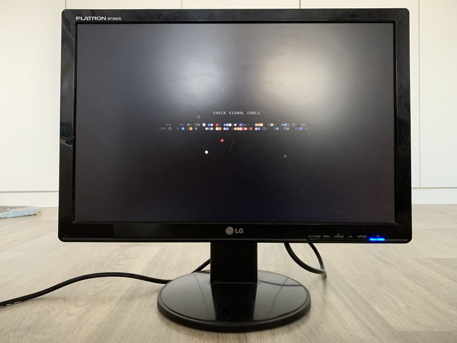 Монитор LG Flatron W1942S / 19" (1440x900) TN / VGA / VESA 75x75