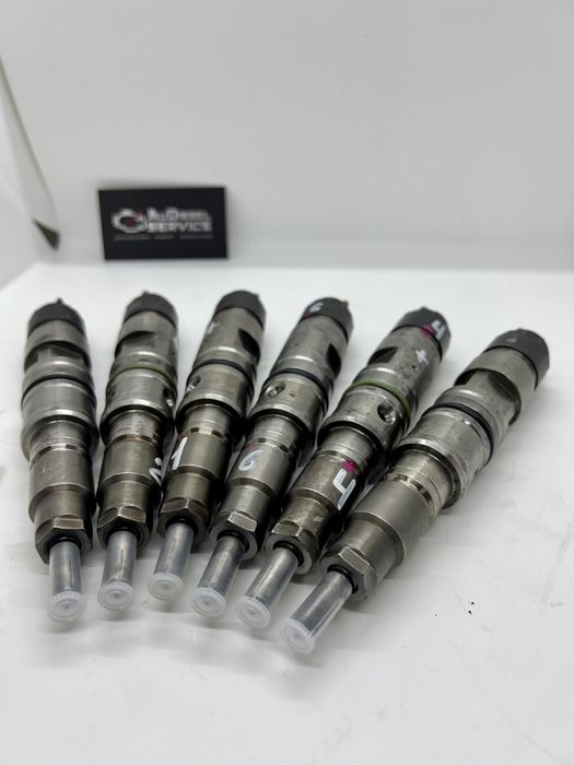 Форсунка 04902525, 4902525, 7421006073, 21006084 DEUTZ Renault Volvo