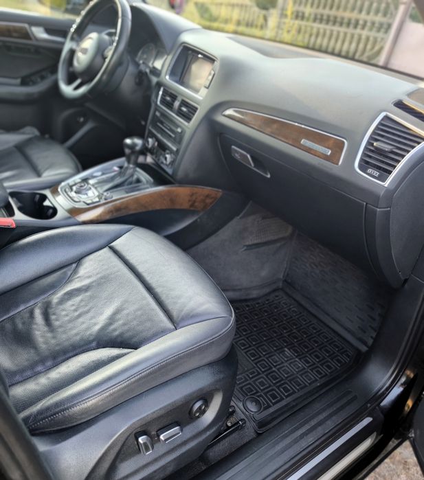 Продам авто Audi Q5