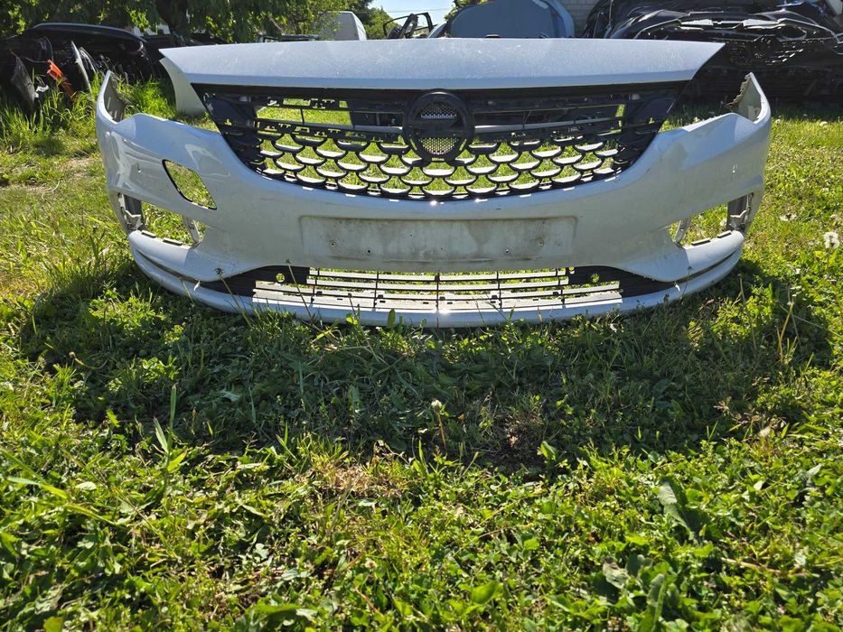 zderzak przód Opel Astra K