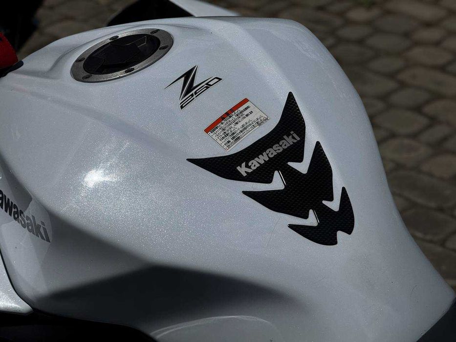 Мотоцикл Kawasaki z250 2013