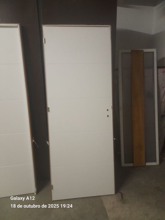 Portas interiores com aro